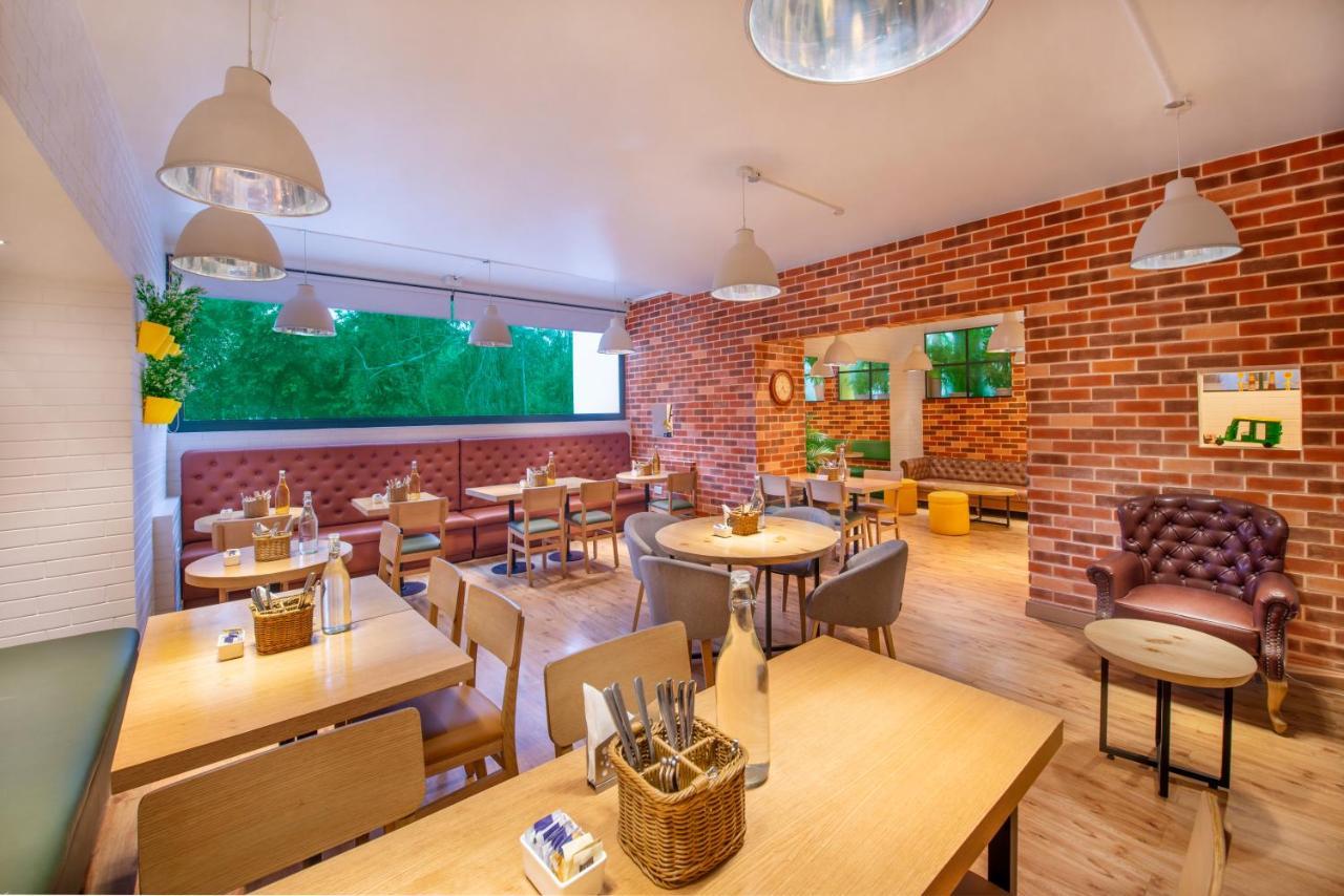 Bloomrooms @ Janpath Nueva Delhi Exterior foto