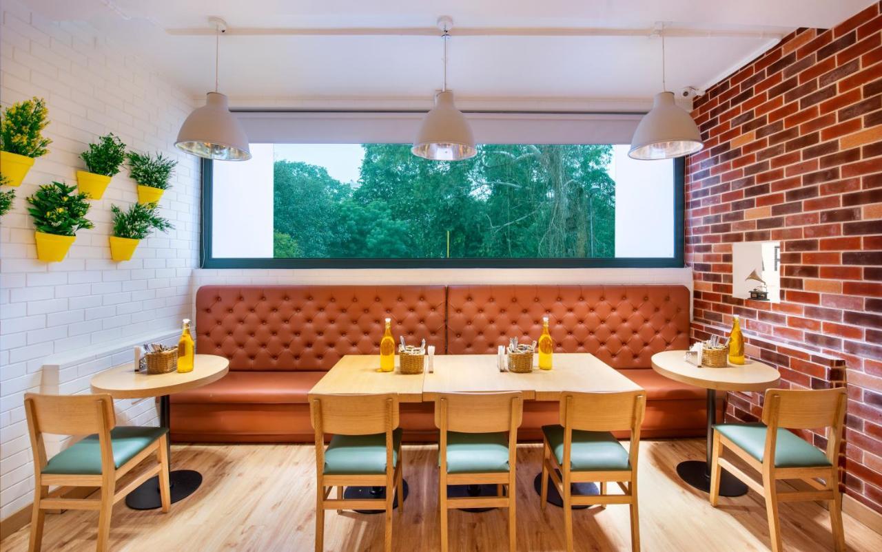 Bloomrooms @ Janpath Nueva Delhi Exterior foto